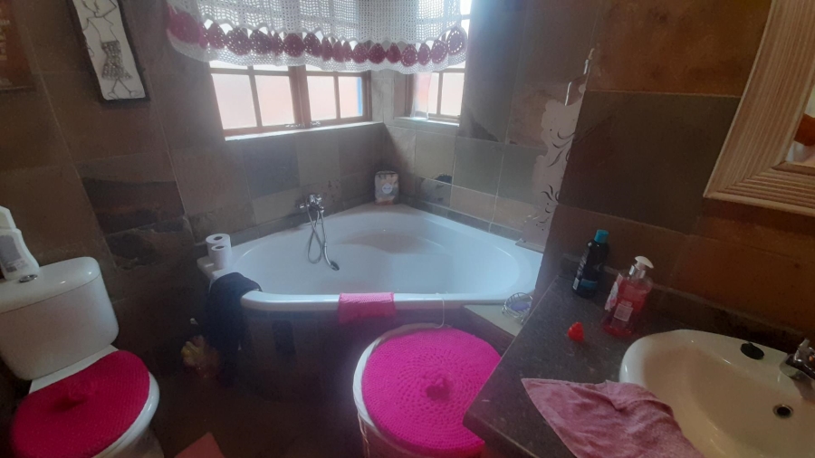 3 Bedroom Property for Sale in Melodie North West